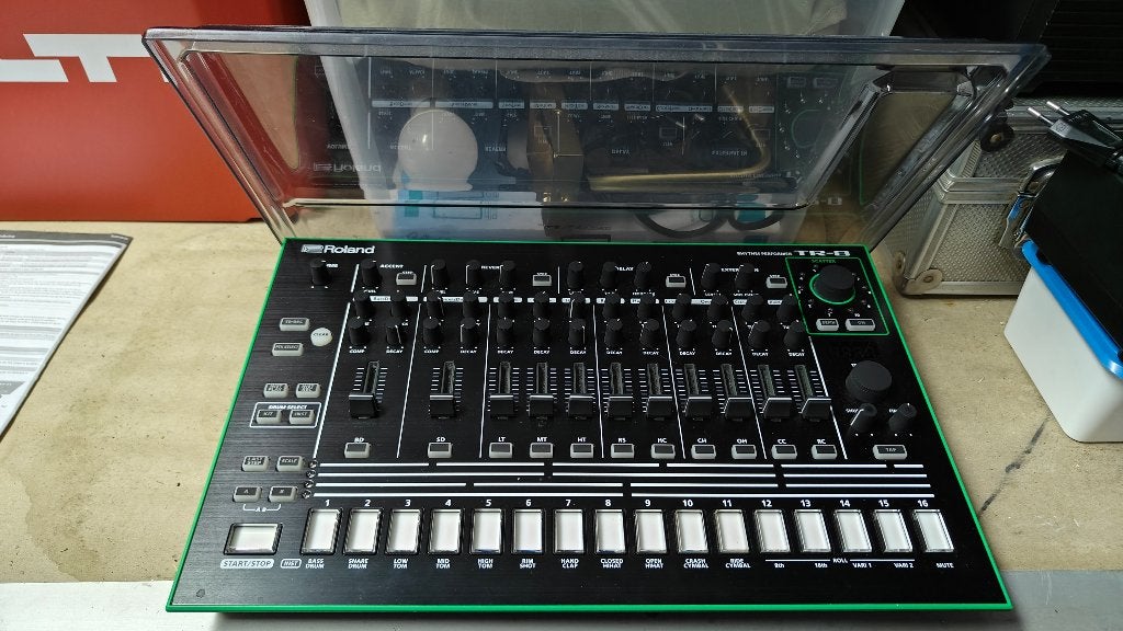 Roland TR-8 Rhythm Performer Drumcomputer, Muziek en Instrumenten, Drumcomputers, Ophalen, Zo goed als nieuw, Roland