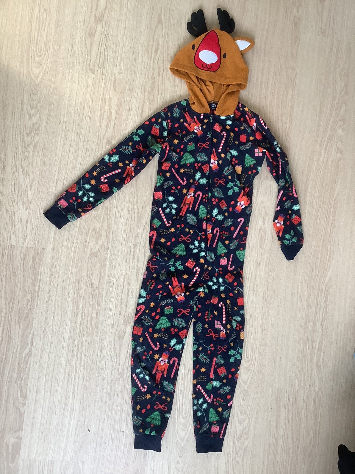 leuke kerst onesie met rendier capuchon maat 134-140, Ophalen of Verzenden, Gebruikt