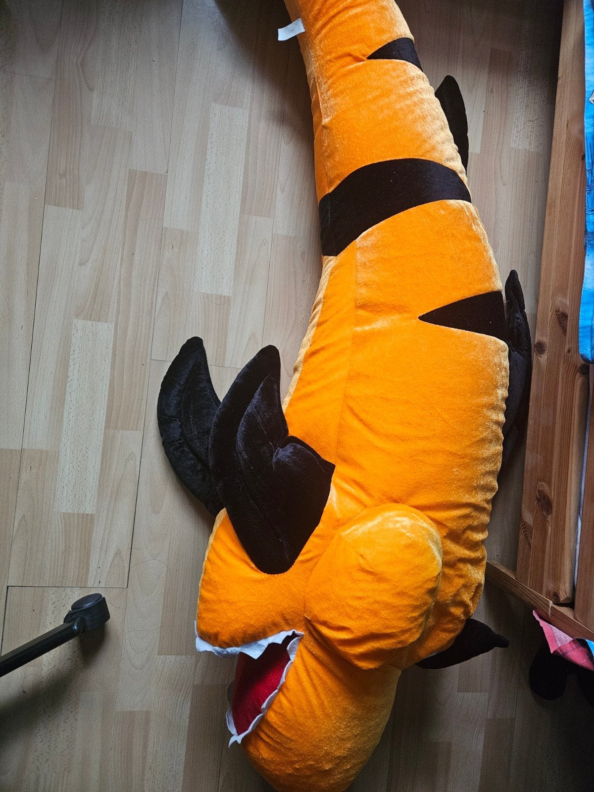 Grote oranje haai knuffel - Zo goed als nieuw, Oranje, Overige merken, Overige karakters, Overige typen