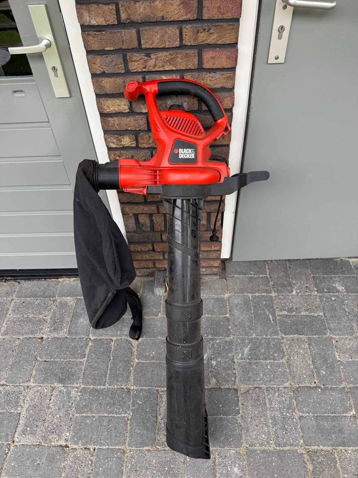 BLACK+DECKER GW3030 – 3000W bladblazer / bladzuiger, Tuin en Terras, Gebruikt, Handgedragen, Ophalen of Verzenden, Met opvangzak