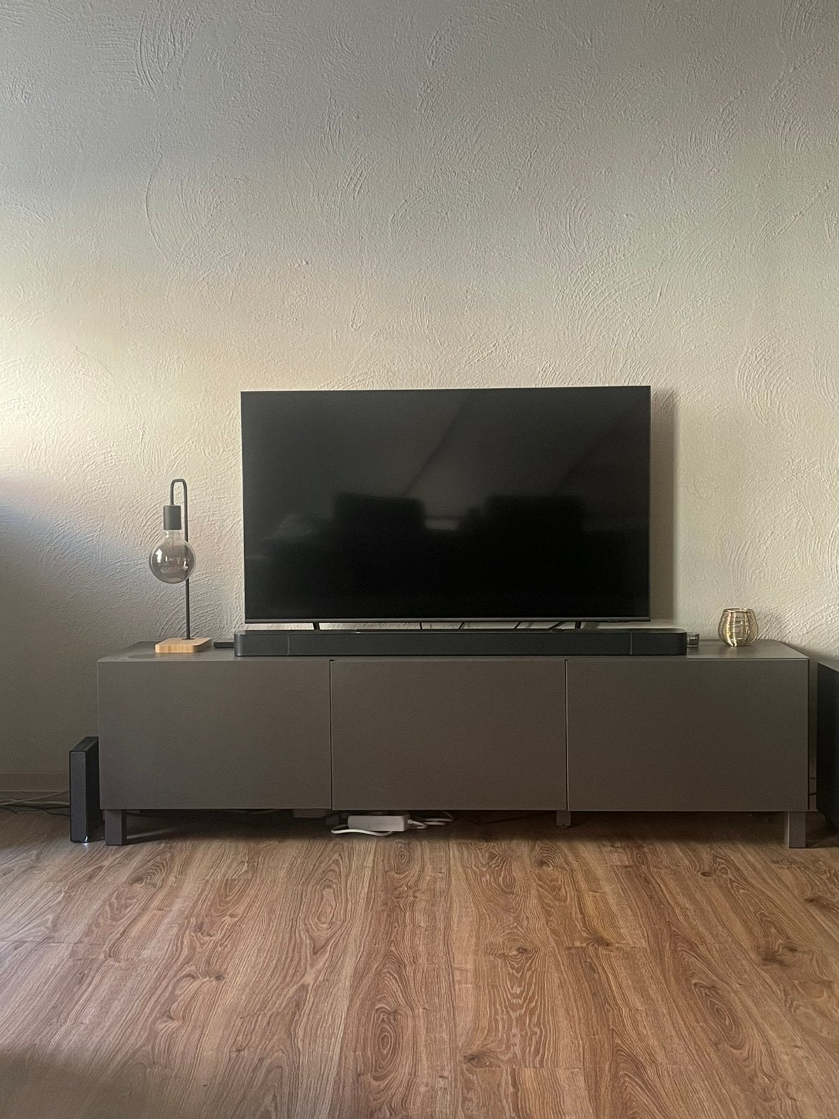 Ikea tv meubel 1 jaar oud zo goed als nieuw, Ophalen, Overige materialen, 150 tot 200 cm, Zo goed als nieuw