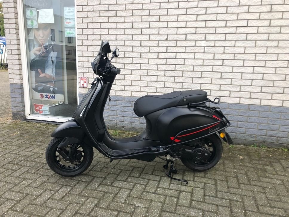 DIKKE VESPA SPRINT S 45KM BROM NOTTE  MAT ZWART BJ2019 8000K, Onbekend, Onbekend, VESPA