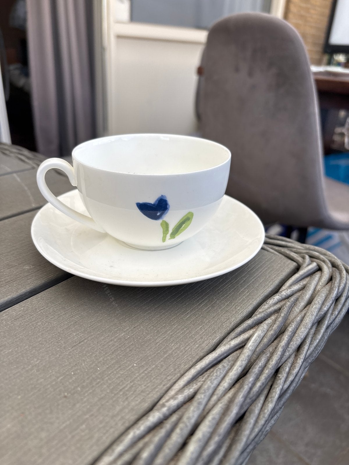 Dibbern Fine Bone China Kop en Schotel - Blauwe Bloem, Overige merken, Ophalen of Verzenden, Zo goed als nieuw, Modern