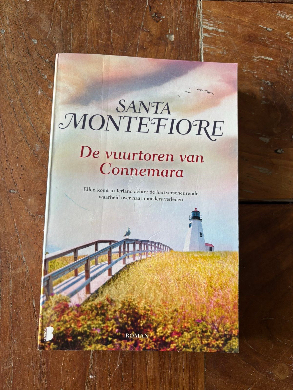 Santa Montefiore- de vuurtoren van connemara, Ophalen of Verzenden, Zo goed als nieuw, Wereld overig