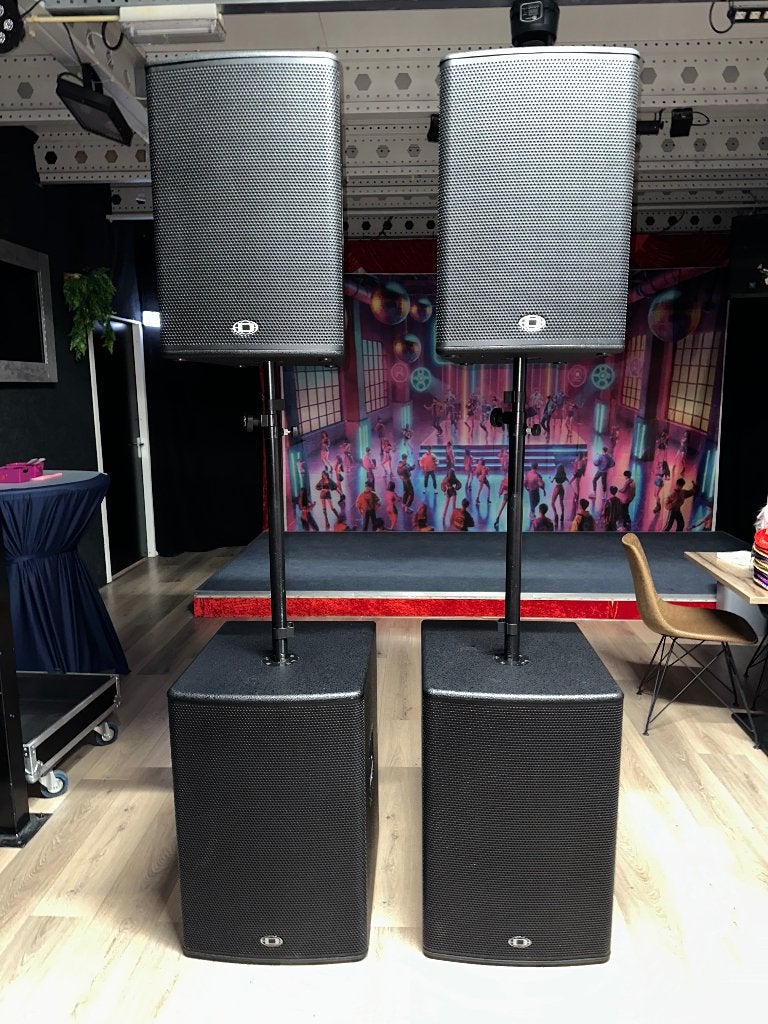 Dynacord Corus PA set:2x 18" sub, 2x 15" top met flightcases, Ophalen, Zo goed als nieuw