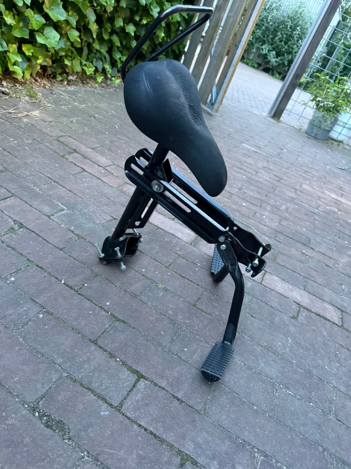 Buiszadeltje voorzitje, Fietsen en Brommers, Fietsaccessoires | Fietsstoeltjes, Ophalen, Gebruikt, Voorzitje