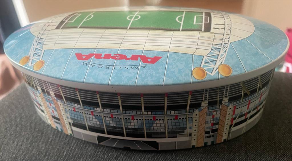 Ajax Amsterdam Arena Koekblik - Stadion Design, Verzamelen, Ophalen of Verzenden, Gebruikt, Ajax, Overige typen
