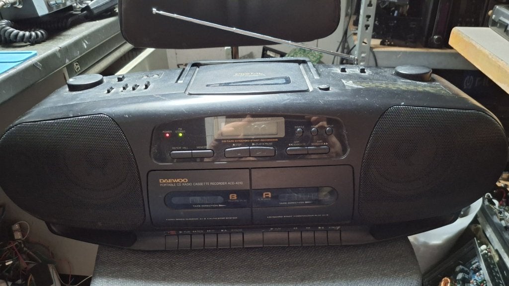 Daewoo draagbare radio met defect, Ophalen, Refurbished, Radio