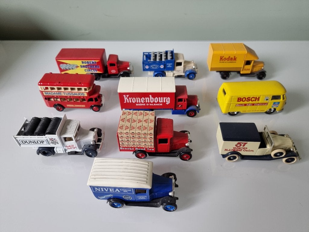 Modelauto days gone 1:43, Hobby en Vrije tijd, Ophalen of Verzenden, Gebruikt, Auto, Overige merken