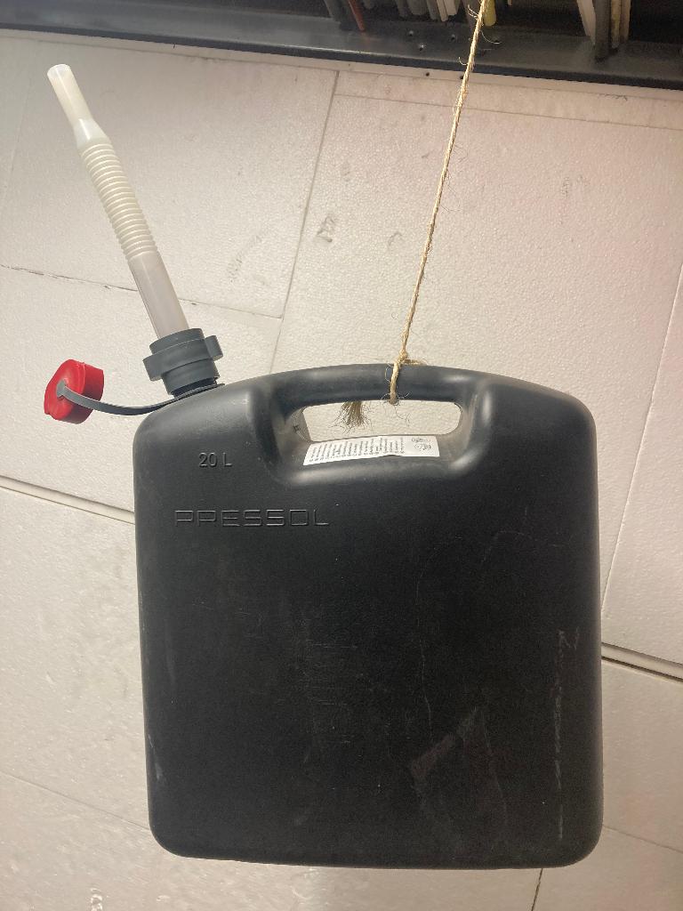 te koop 5 Jerrycan's 20 liter met flexibele vulpijp, Ophalen of Verzenden, Gebruikt