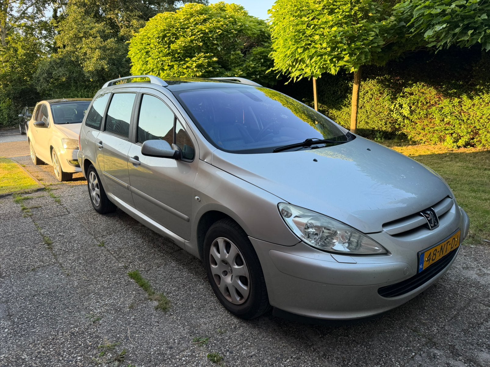 Peugeot 307 1.6 16V SW 2004 Grijs, Auto's, 4 cilinders, Origineel Nederlands, Stationwagon, Handgeschakeld