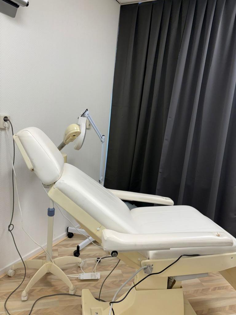Salonstoel + inventaris IJmuiden