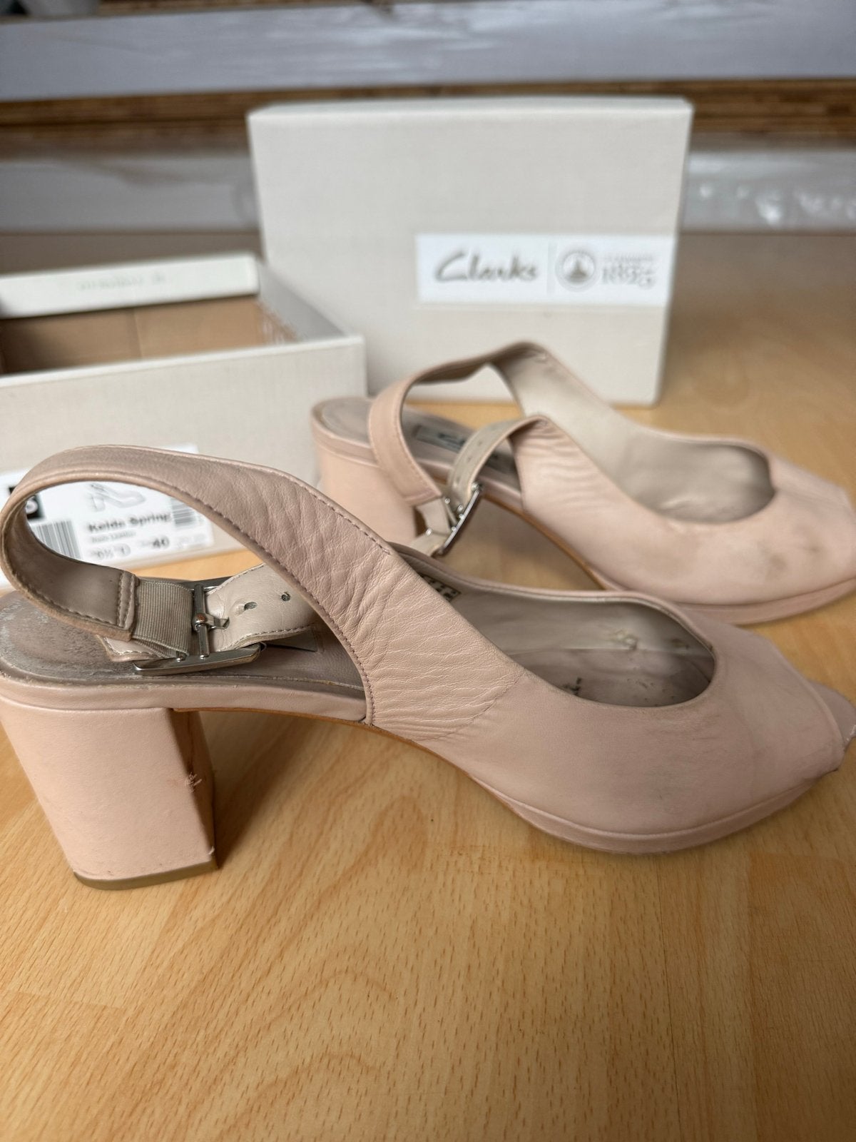 Clarks Kelda Spring Peep-toe Hakken - Maat 40, Ophalen of Verzenden, Gedragen, Beige, Pumps