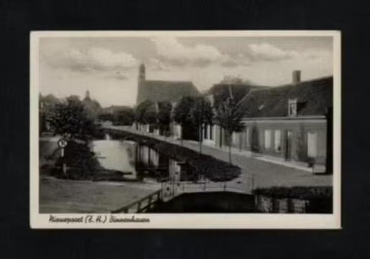 Nieuwpoort Binnenhaven Kerk Straatbeeld., Ophalen of Verzenden, 1920 tot 1940, Gelopen, Zuid-Holland