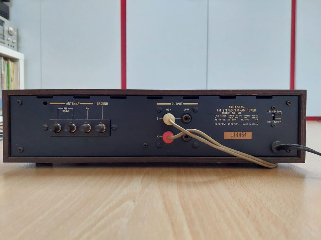Sony ST-70 stereo FM-AM tuner, Ophalen