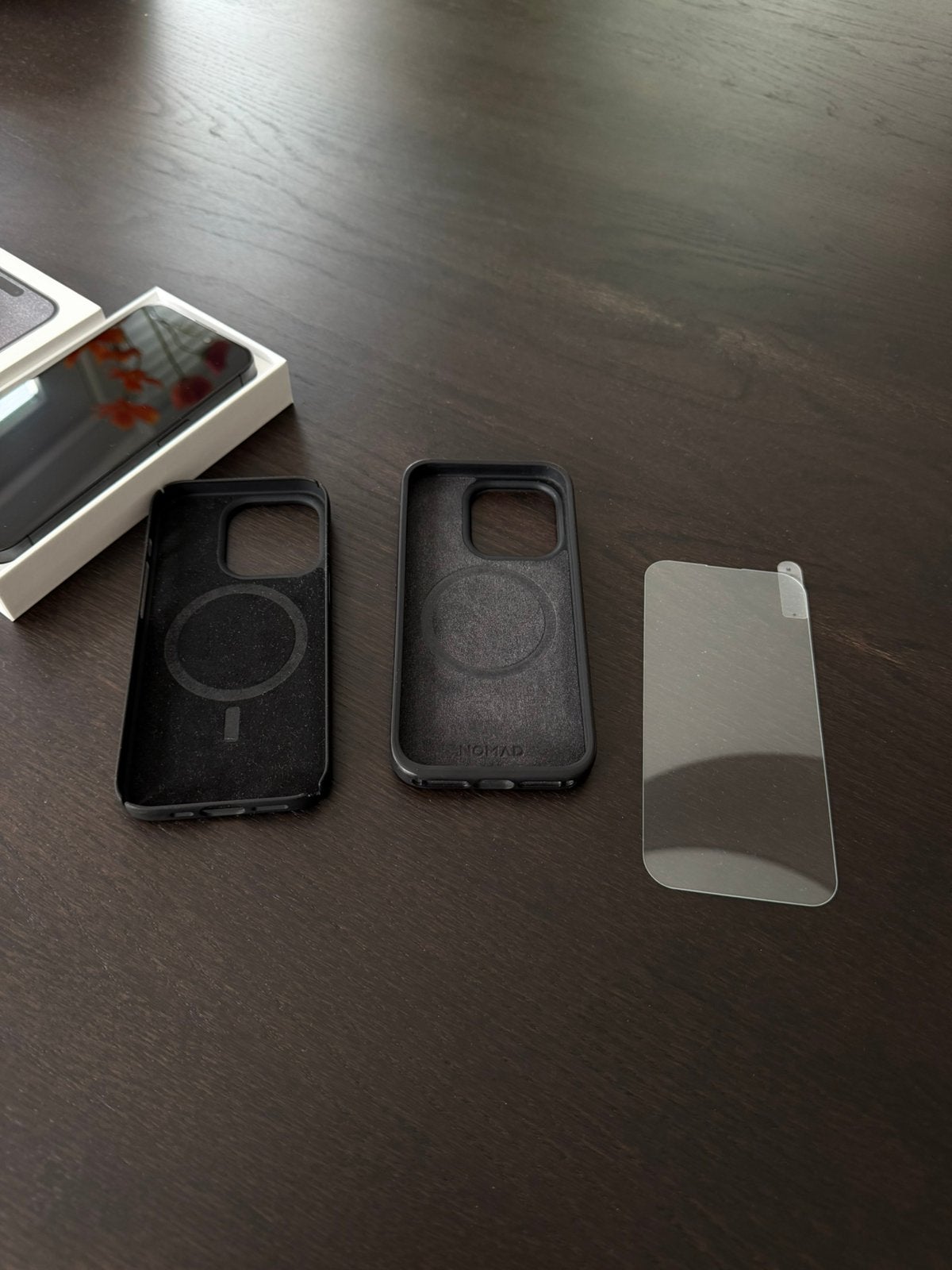 Foto 18 van Apple iPhone 15 Pro Black Titanium, 128GB +oplader en doosje