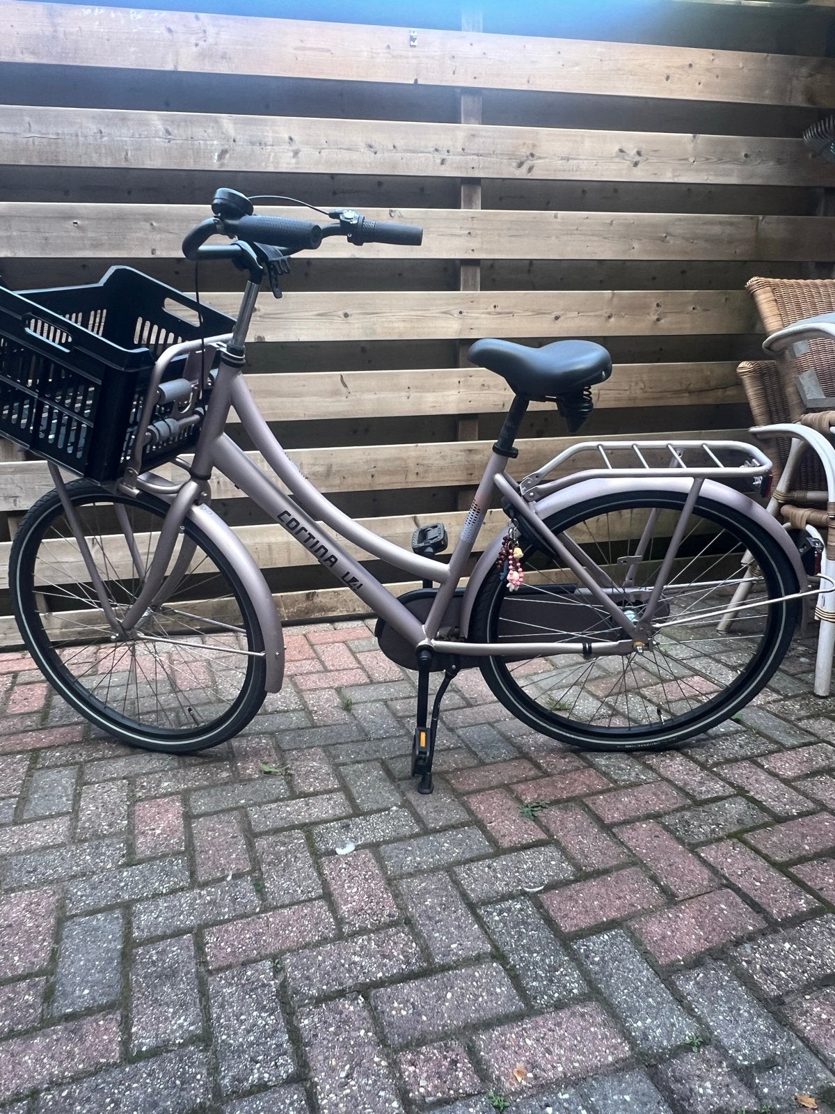 Foto 2 van Cortina U4Transportfiets R3M26 Mini Roze - Zo goed als nieuw
