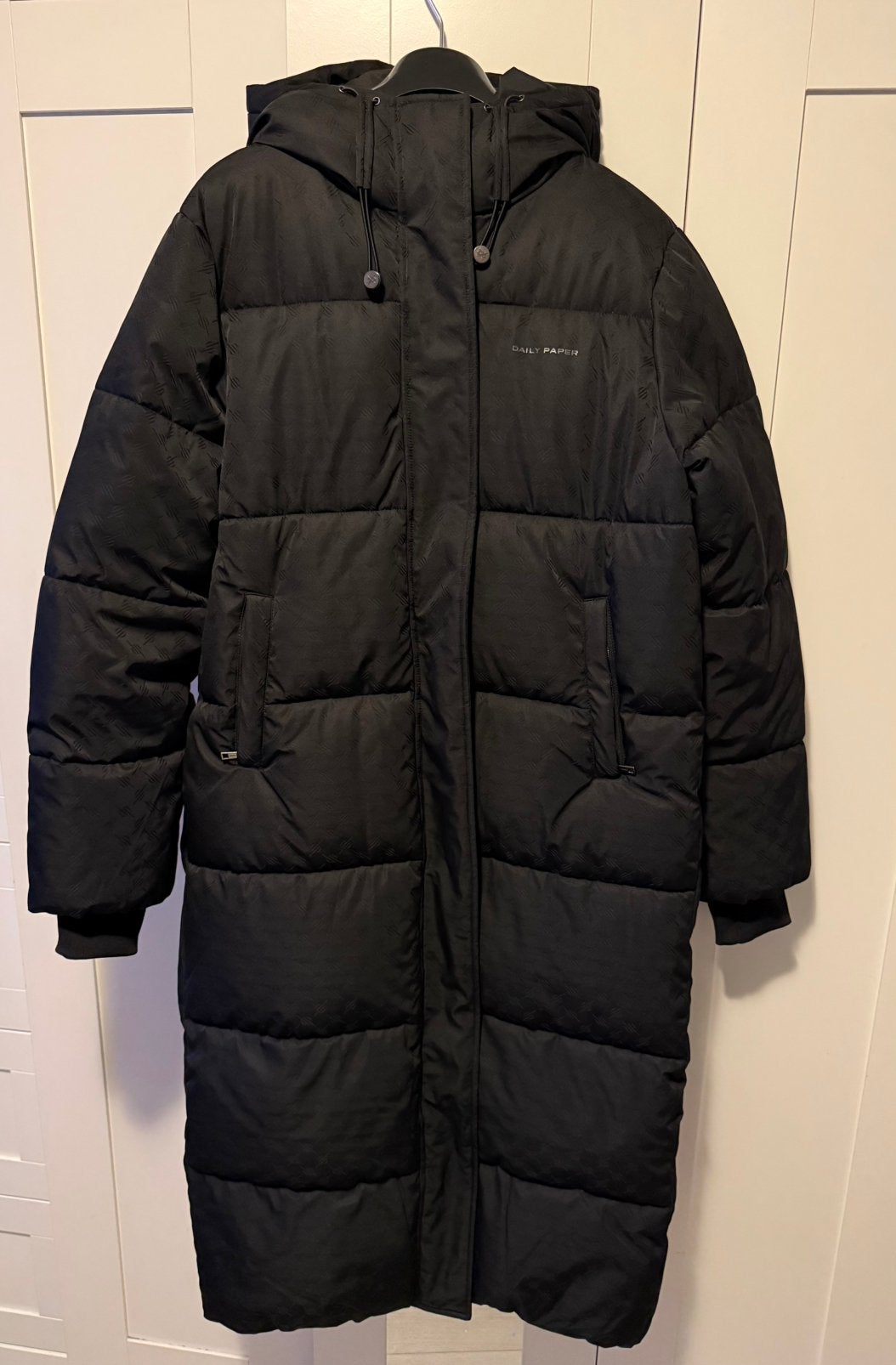 Black monogram long puffer jas maat M, Maat 48/50 (M), Zwart, Ophalen of Verzenden, Zo goed als nieuw