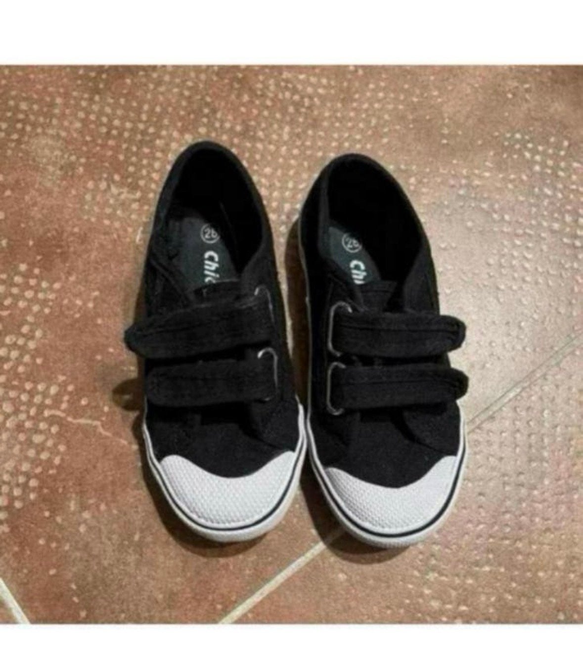 Zwarte gymschoenen met klittenband maat 28, Kinderen en Baby's, Kinderkleding | Schoenen en Sokken, Ophalen of Verzenden, Gebruikt