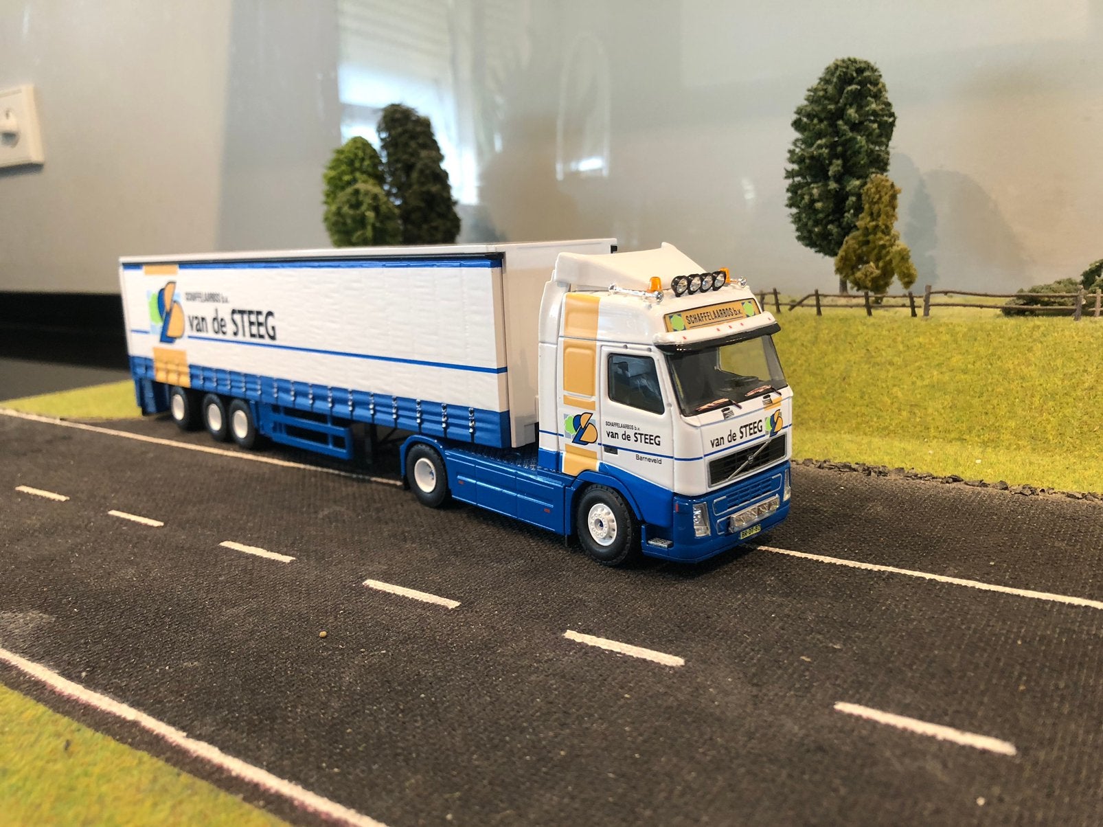 Volvo FH met oplegger van Steeg, Ophalen of Verzenden, Zo goed als nieuw, Bus of Vrachtwagen, Tekno