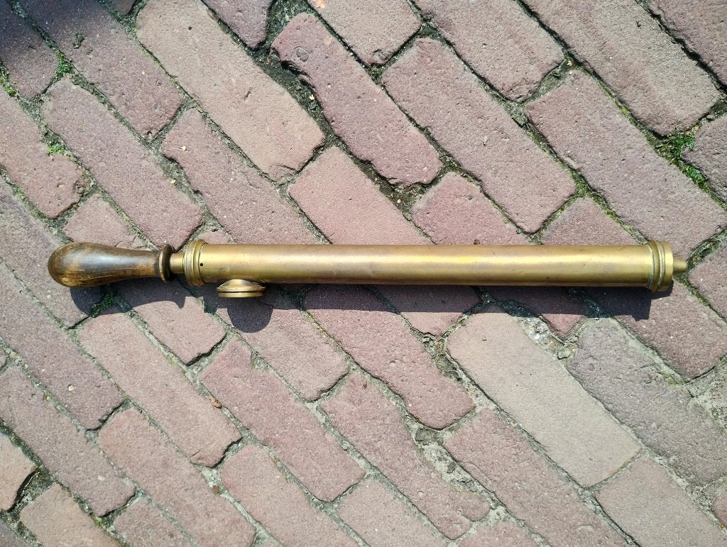 Antieke gifspuit van koper. Bekijk ook mijn andere advertent, Ophalen of Verzenden