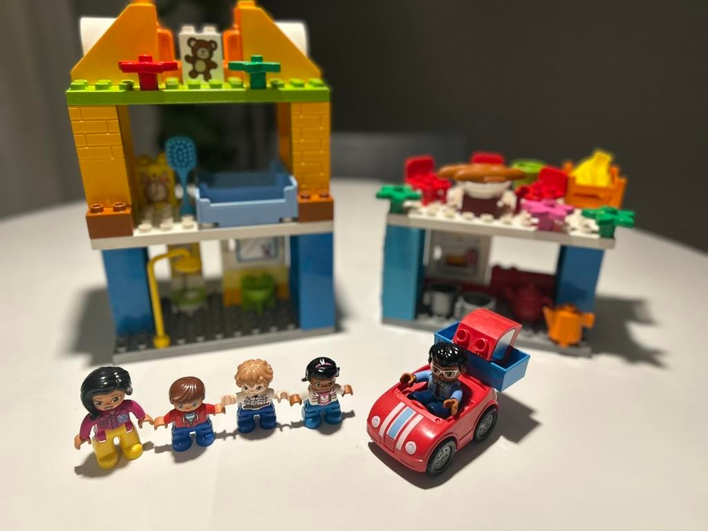 Lego Duplo Familiehuis (10835) met 5 poppetjes, Ophalen of Verzenden, Zo goed als nieuw