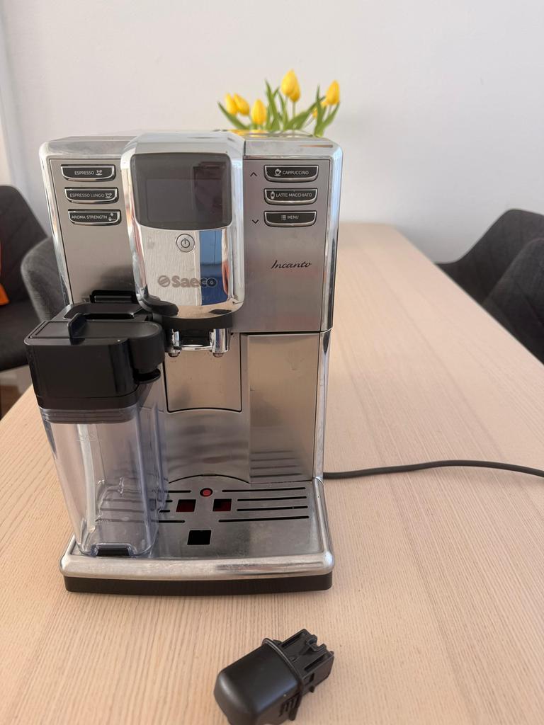 Defect, Ophalen of Verzenden, Zo goed als nieuw, Koffiemachine