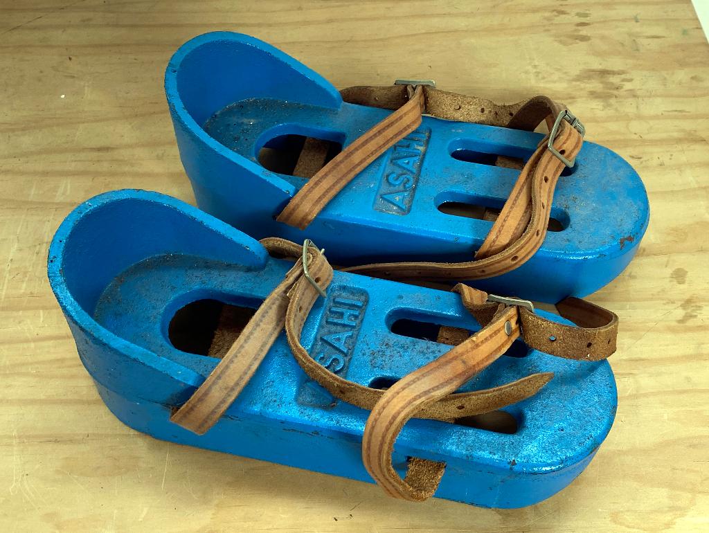 Metalen schoenen Asahi sports, Ophalen, Gebruikt, Benen, Overige typen