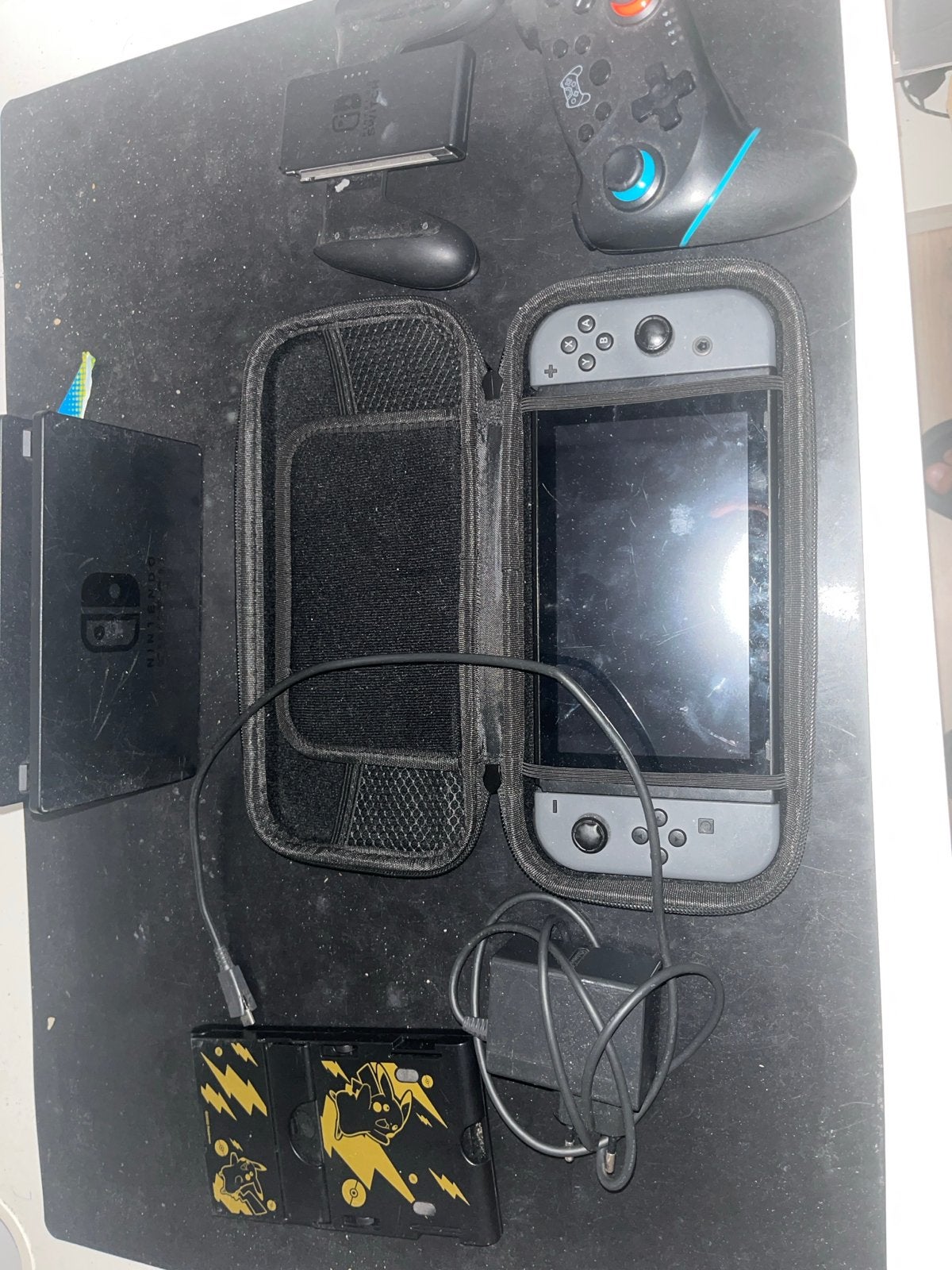 Nintendo Switch met games, pro controller en houder, Met 2 controllers, Ophalen of Verzenden, Switch Original, Gebruikt