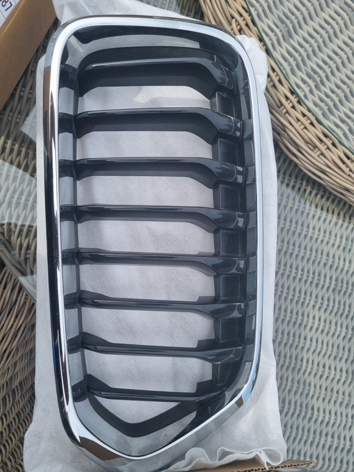 Nieuwe BMW nierengrille - Glanzend zwart met chroom, Voor, Nieuw, Ophalen of Verzenden, Bumper