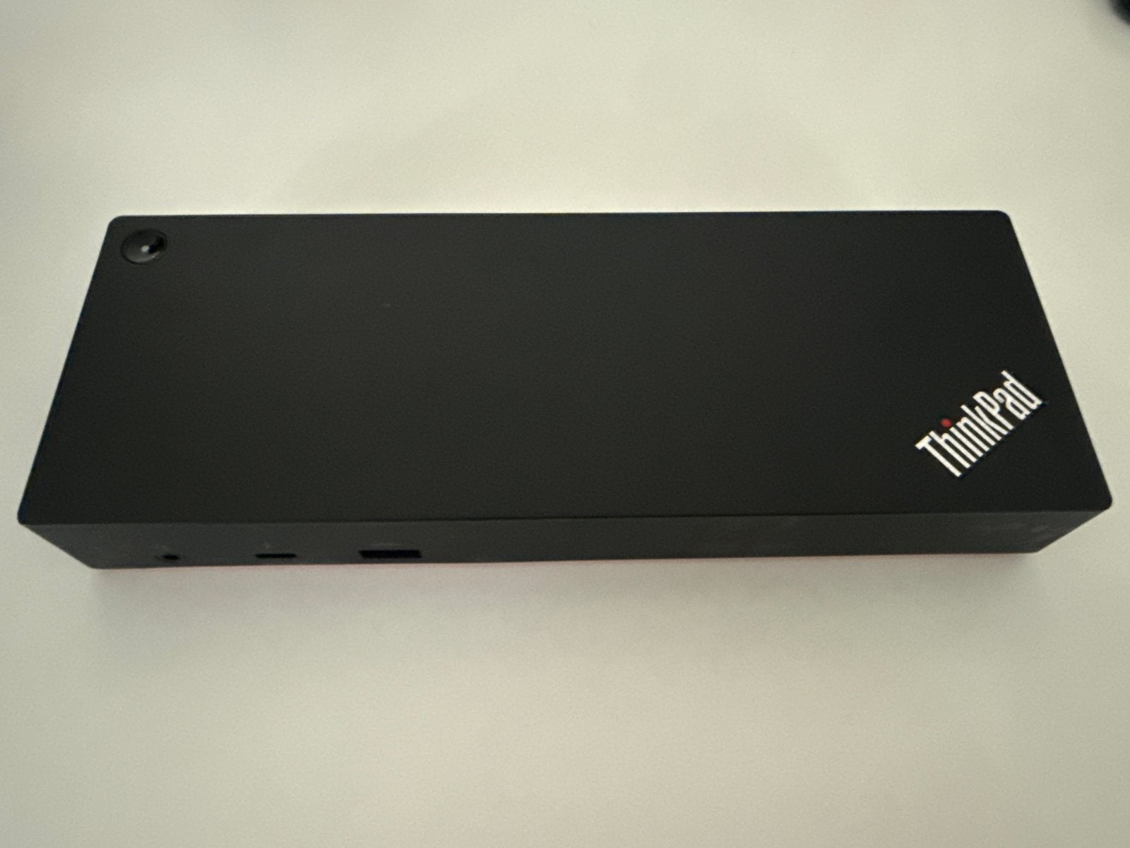 Lenovo ThinkPad Thunderbolt 3 Docking Station Zwart/Rood, Ophalen of Verzenden, Gebruikt, Docking station, Laptop
