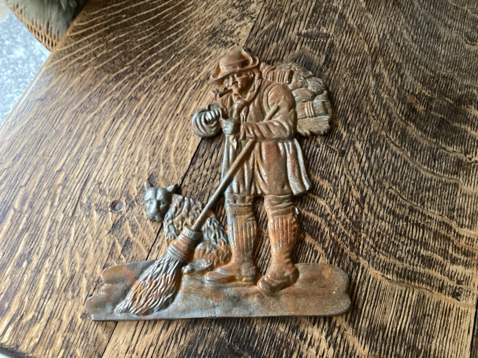 Antiek gietijzeren beeld: man met hond 26 x 20’5 € 14, Antiek en Kunst, Ophalen of Verzenden