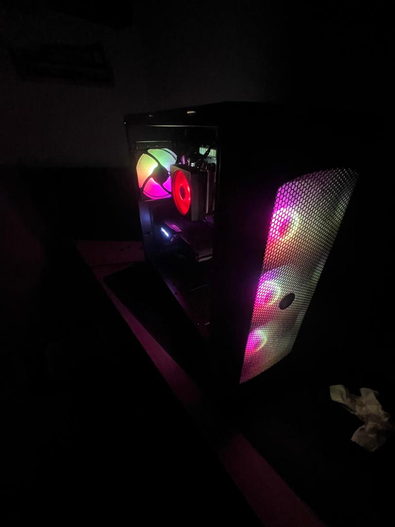 Gaming PC  – RTX 3060 Ti / Ryzen 7 / 2K Gaming, Computers en Software, Desktop Pc's, Met monitor, Zelf gebouwde pc, Zo goed als nieuw