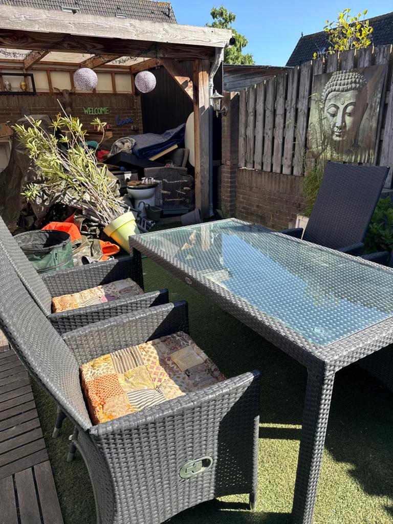 Wicker tuinset met glazen tafel en 4 stoelen, Ophalen, 4 zitplaatsen, Gebruikt, Eettafel