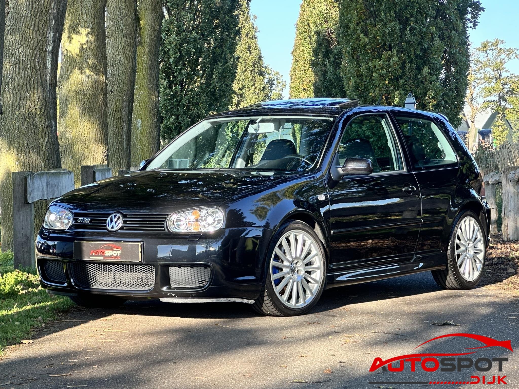 Volkswagen Golf 3.2 V6 R32, Auto's, Zwart, Leder, Handgeschakeld, Vierwielaandrijving