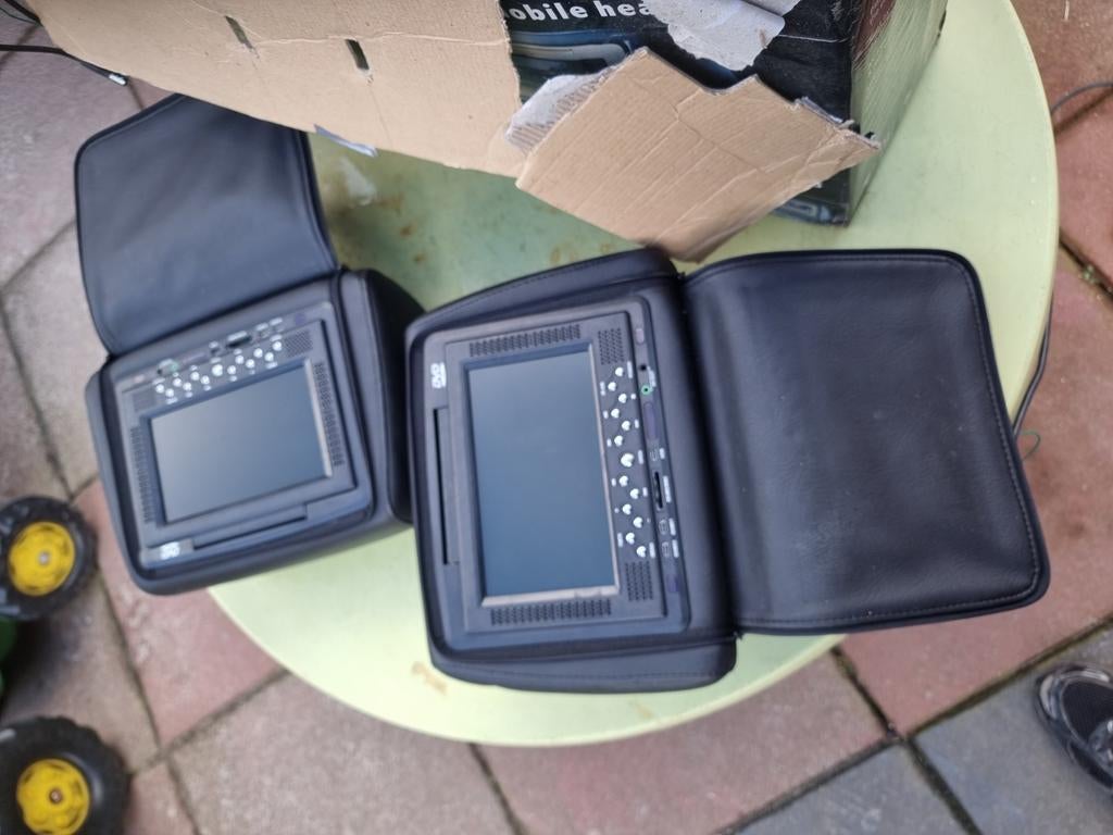Dvd mp4 speler in lederen hoofdsteun 2 x, Ophalen of Verzenden, Gebruikt, Overige merken
