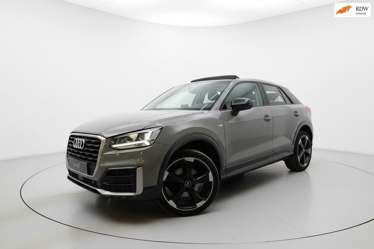 Audi Q2 1.4 TFSI CoD S LINE NARDO GREY PANO SFEER CAMERA, Auto's, Audi, Gebruikt, 4 cilinders, 150 pk, Leder