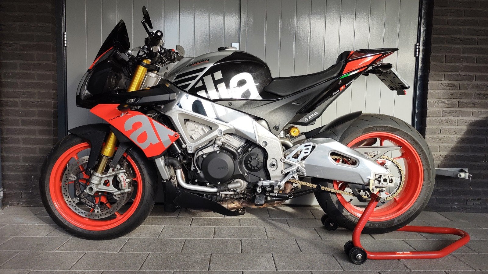 Aprilia Tuono V4 1100 Factory 2018, Motoren, Occasion, 4 cilinders, Motorrijbewijs A, Particulier