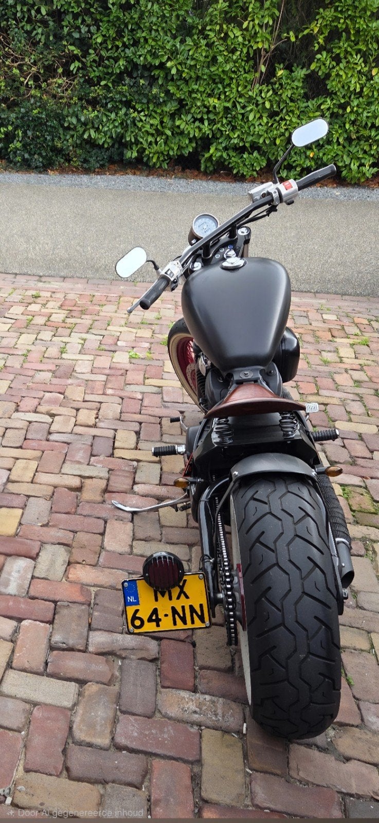 Unieke Bobber Chopper - Mat Zwart met Witte Banden, Honda, 2 cilinders, Sportuitlaat, Chopper