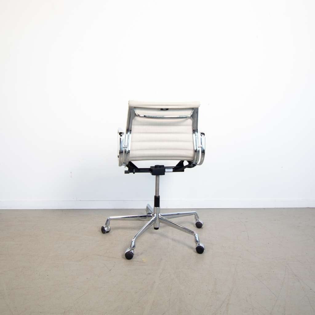 1x Vitra Eames EA 117 Bureaustoel Crème Hopsak, Huis en Inrichting, Bureaustoelen, Niet ingevuld, Wit, Niet ingevuld, Ophalen of Verzenden