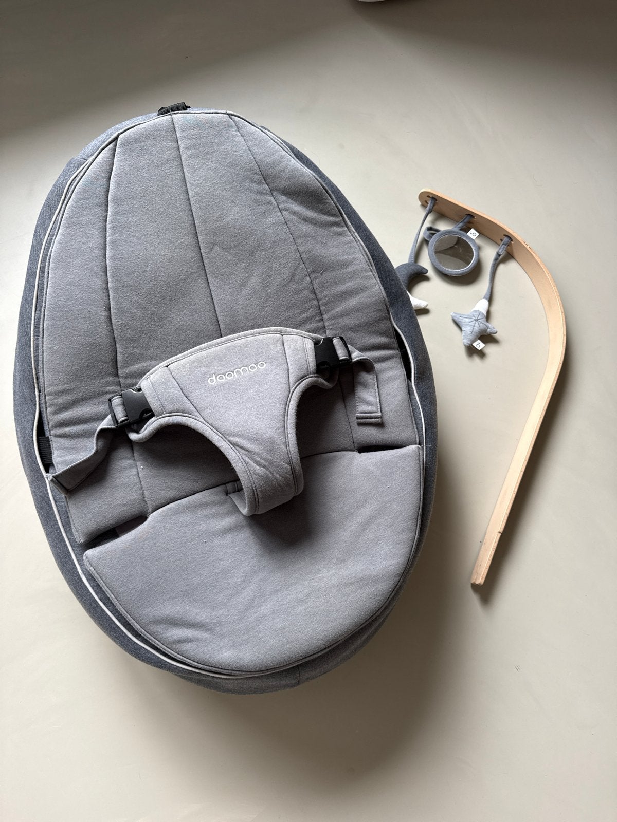 Doomoo Seat'N Swing met babygym - Grijs, Ophalen, Zo goed als nieuw