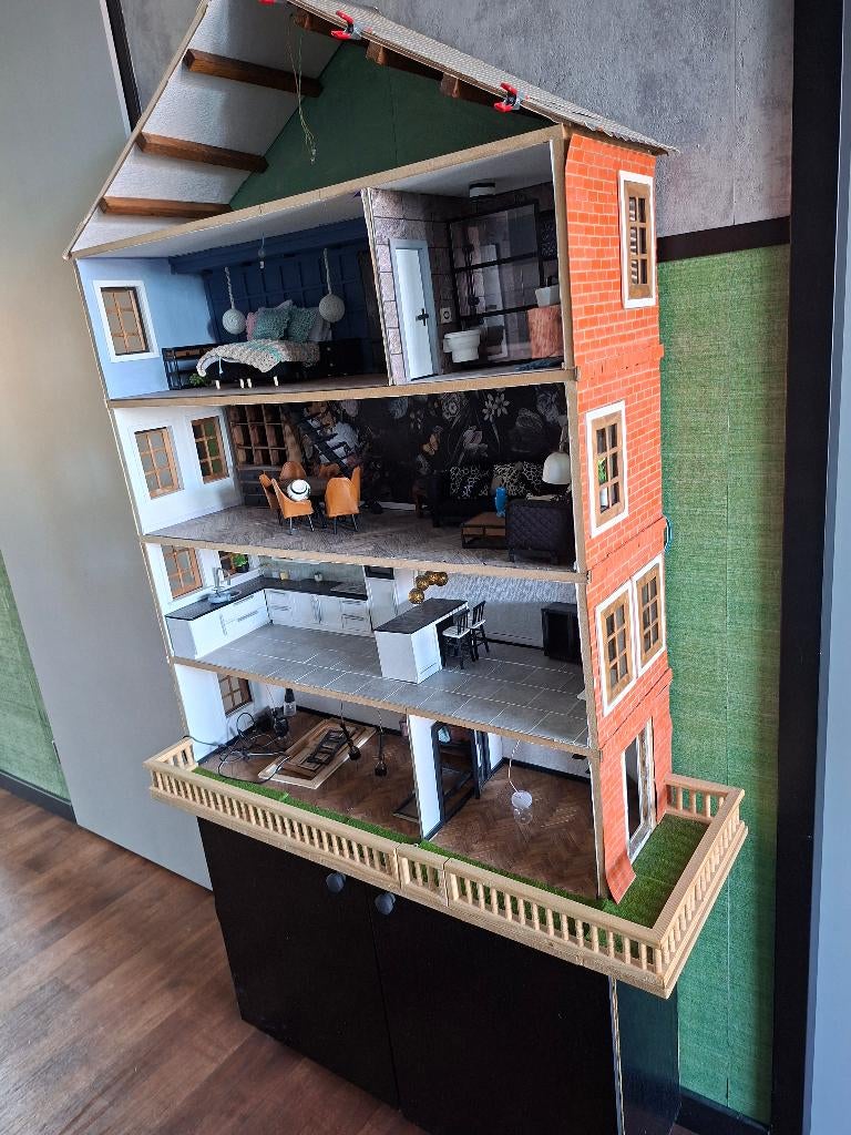 Poppenhuis, Hobby en Vrije tijd, Ophalen, Gebruikt, Handgemaakt, Overige materialen