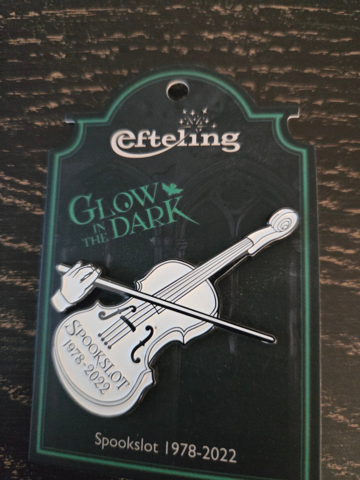 Efteling Spookslot Glow in the Dark Pin 1978-2022, Ophalen of Verzenden, Nieuw, Button of Speldje