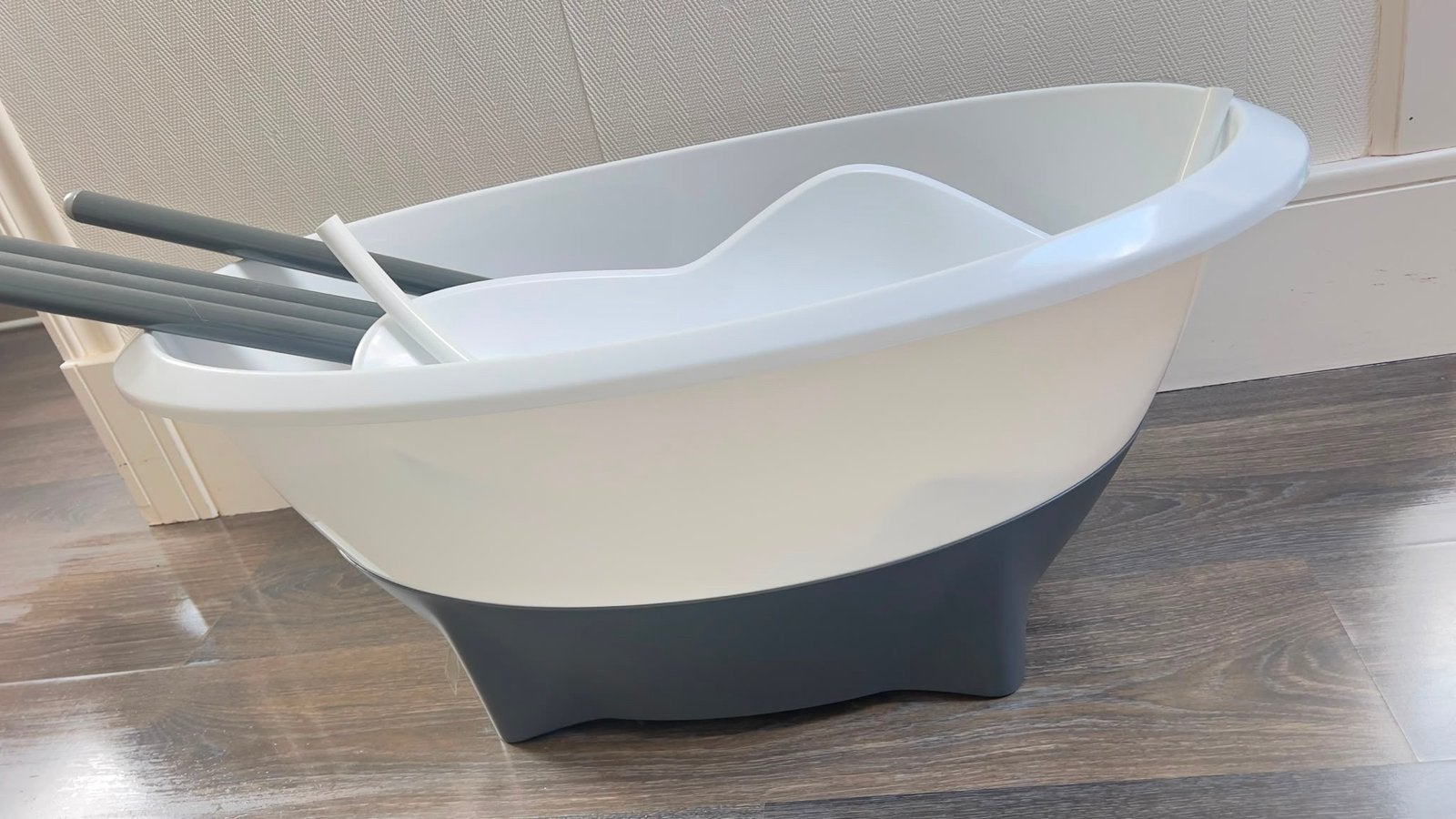 Complete babybadje met standaard en badzitje, Kinderen en Baby's, Badjes en Verzorging, Ophalen, Gebruikt, Badje