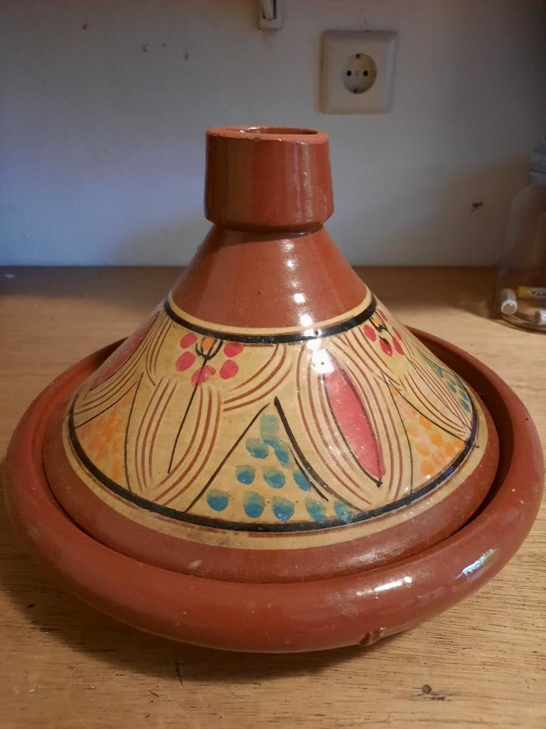 Mooie handgeschilderde tajine, Ophalen