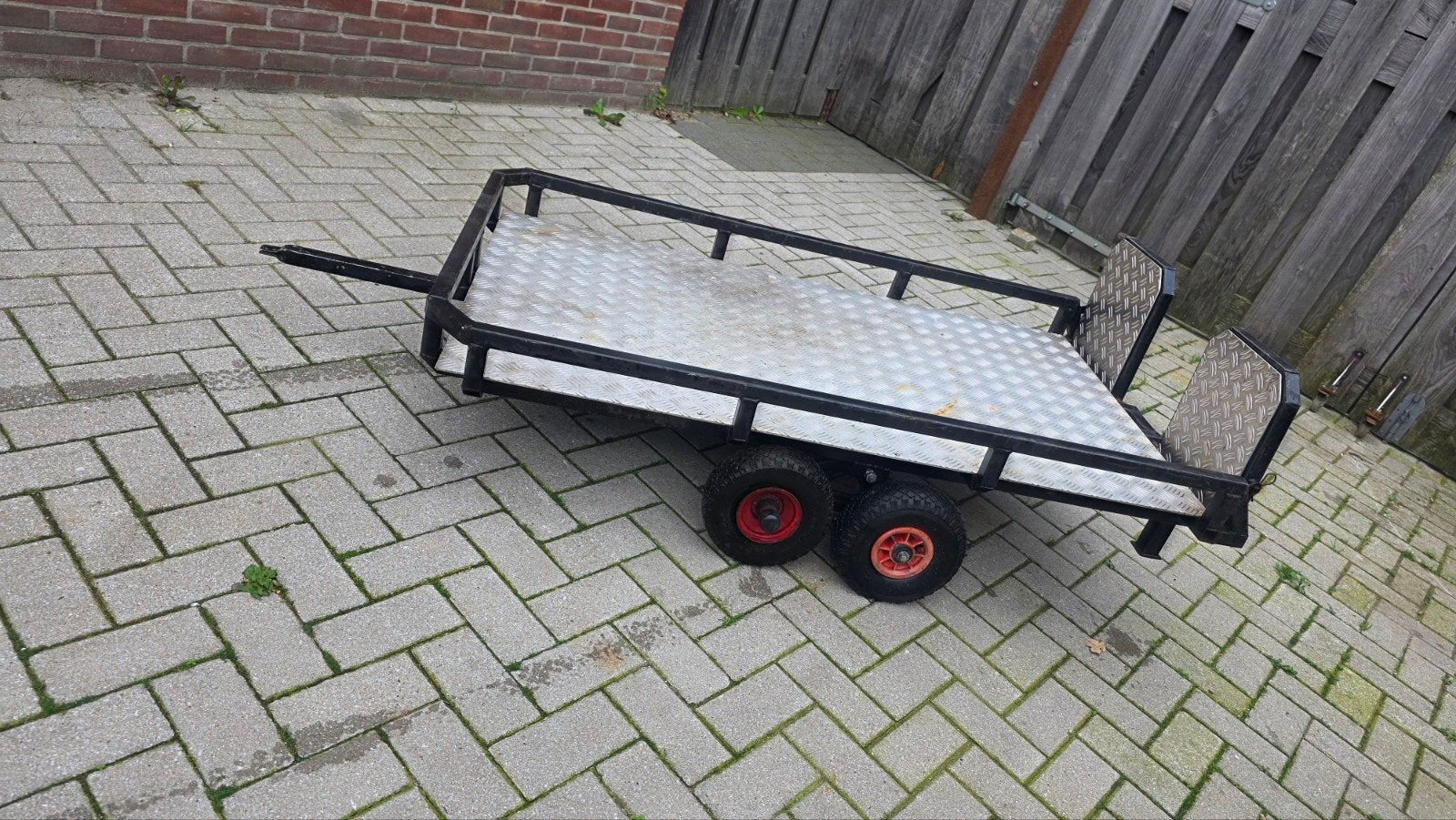 Stevige oprij aanhanger voor skelter of kleine voertuigen, Ophalen, Zo goed als nieuw, Kinderkar, 80 kg of meer