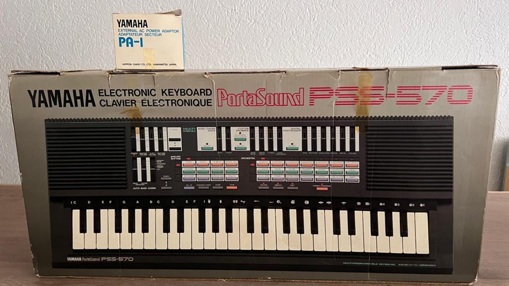 Yamaha PSS-570 incl adapter, Ophalen, Zo goed als nieuw, 61 toetsen, Yamaha