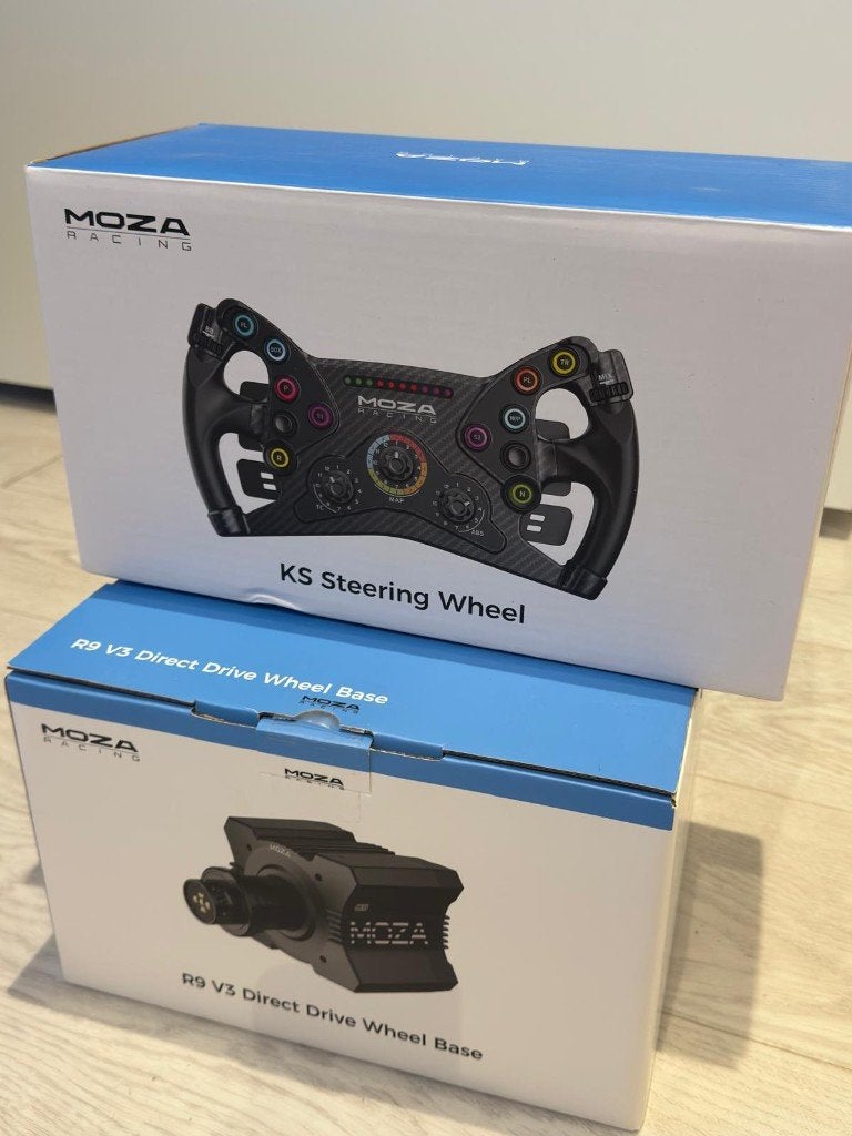 MOZA R9 V3 + KS Wheel + CRP2 Pedals: Like New Complete Set, Computers en Software, Joysticks, Ophalen of Verzenden, Zo goed als nieuw