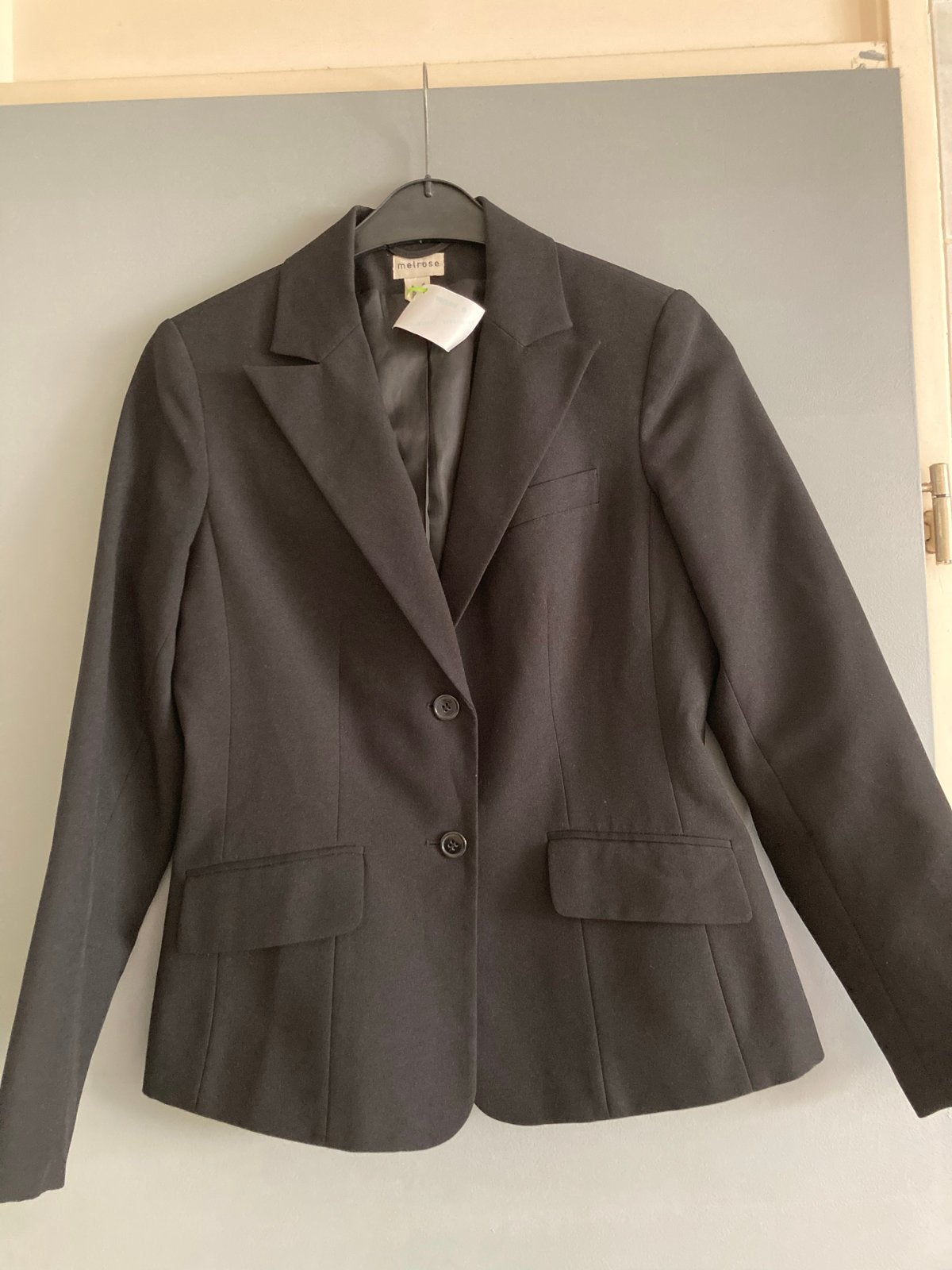 Stijlvol Zwart Colbertjasje Melrose Maat M, Kleding | Dames, Maat 38/40 (M), Zwart, Ophalen of Verzenden, Zo goed als nieuw