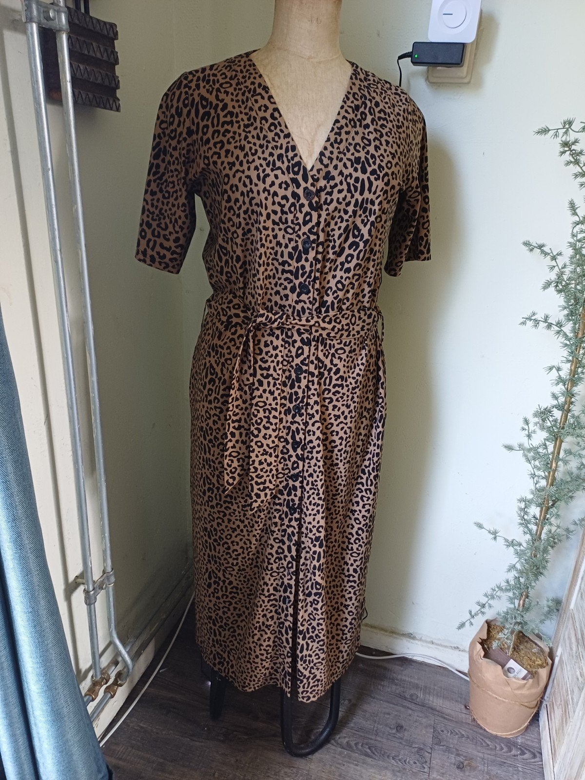 Studio Anneloes Leopard Maxi Jurk L Travelstof, Maat 38/40 (M), Studio Anneloes, Bruin, Ophalen of Verzenden